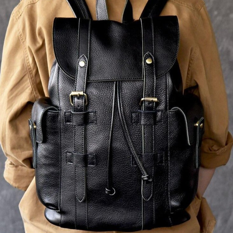 Mochila de cuero espaciosa