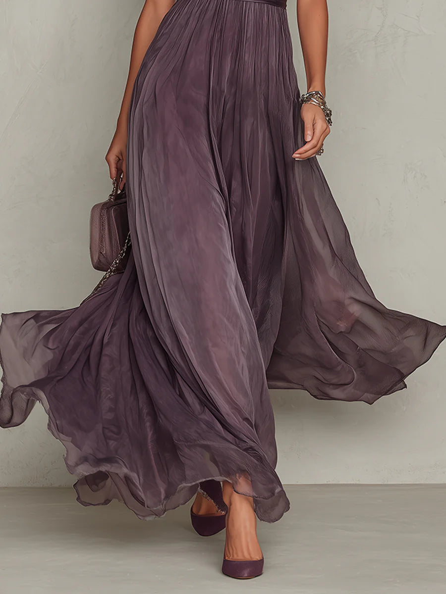 Flavia | Vestido largo morado con escote en forma de lágrima y borde de encaje de gasa