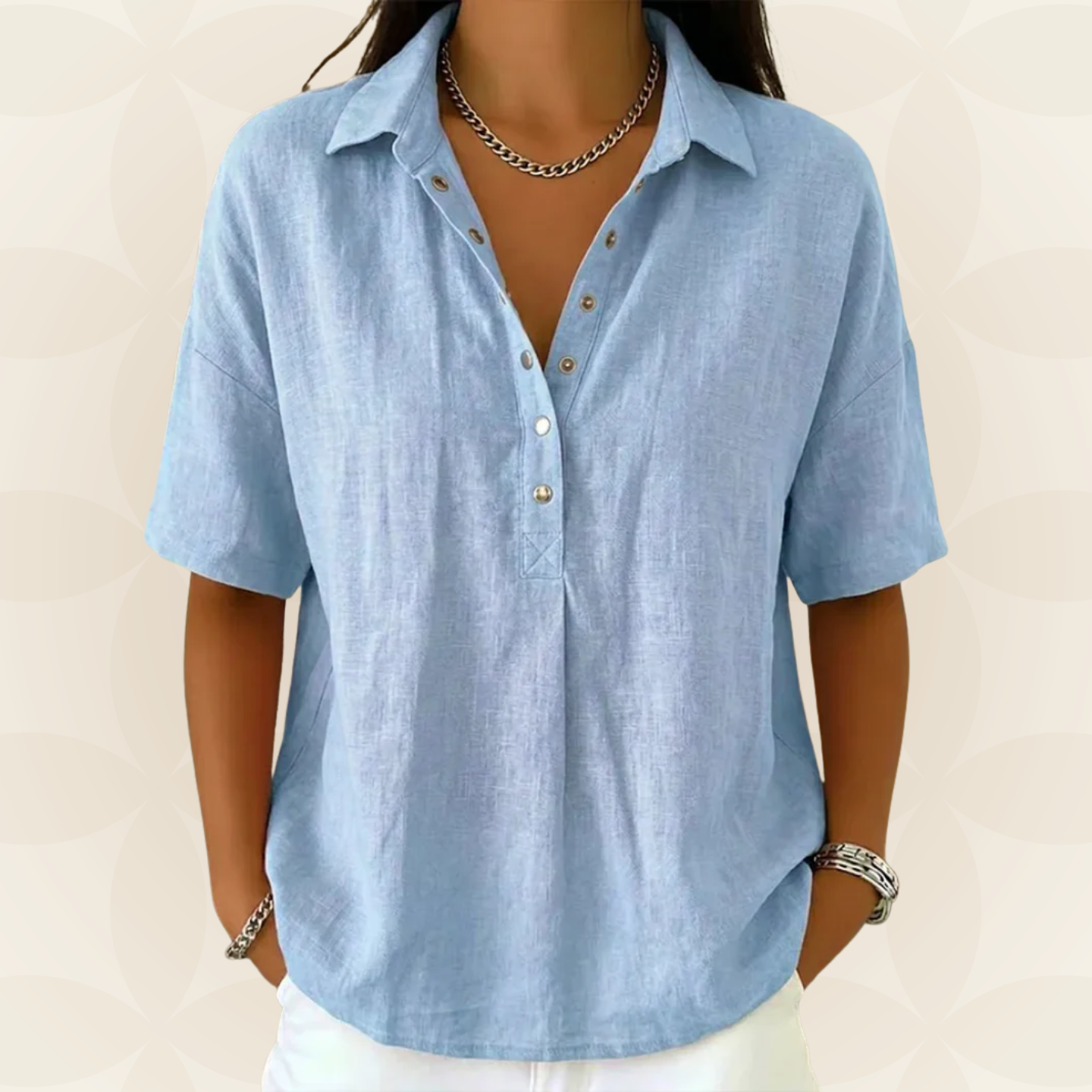 Sofía | Blusa con cuello y detalle de botón