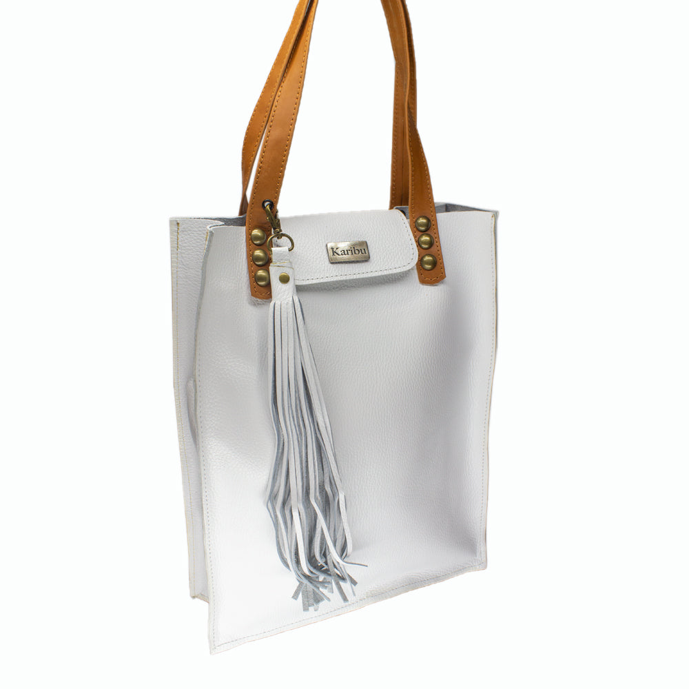 Cartera Juanita Blanca en Café
