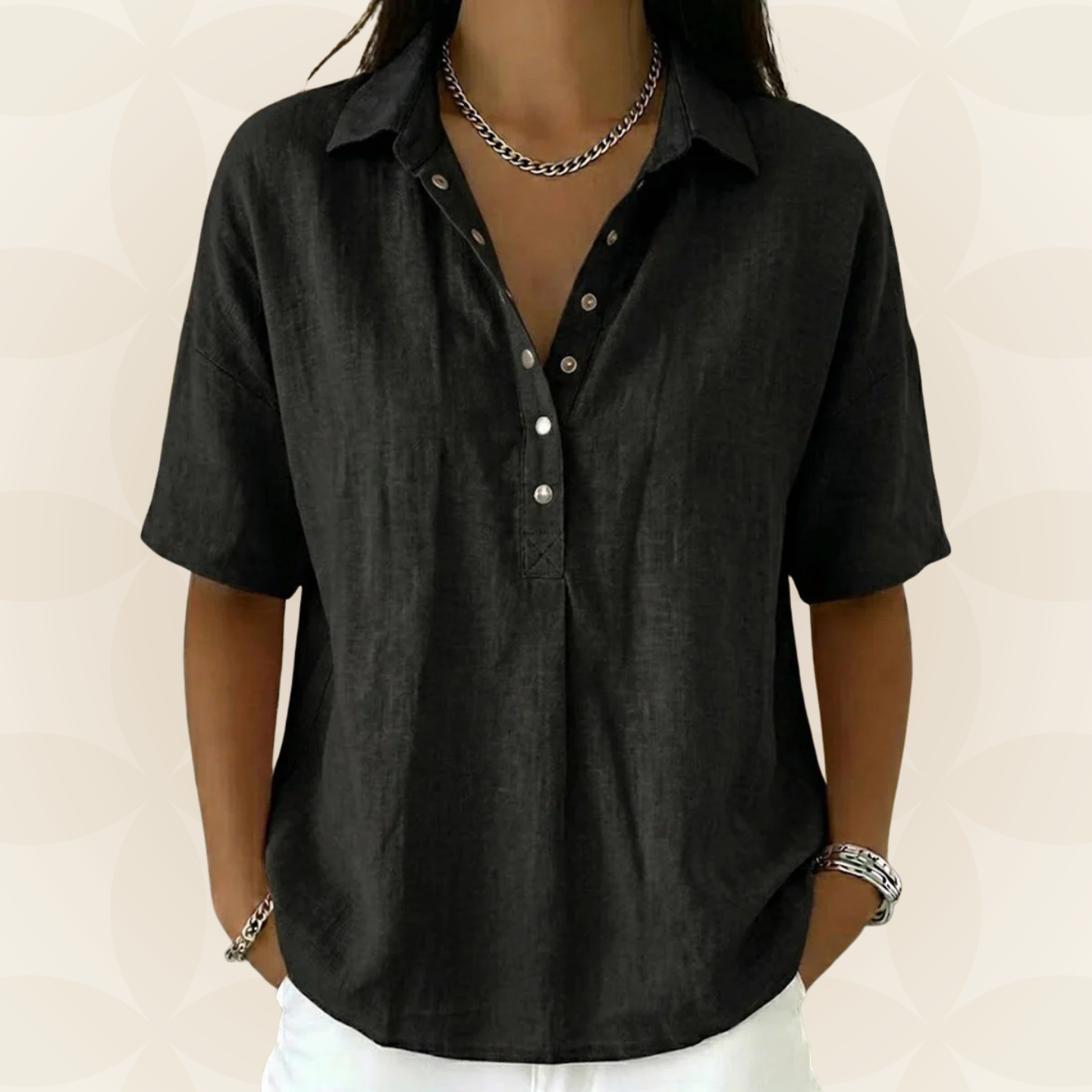 Sofía | Blusa con cuello y detalle de botón
