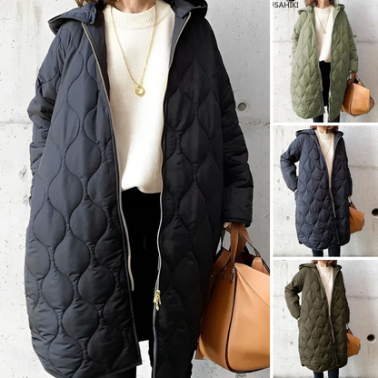 PRISCILLA™ | PARKA CON CAPUCHA Y DETALLES CUIDADOSOS