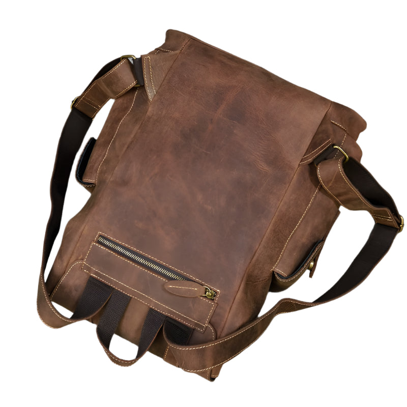 Mochila de cuero espaciosa