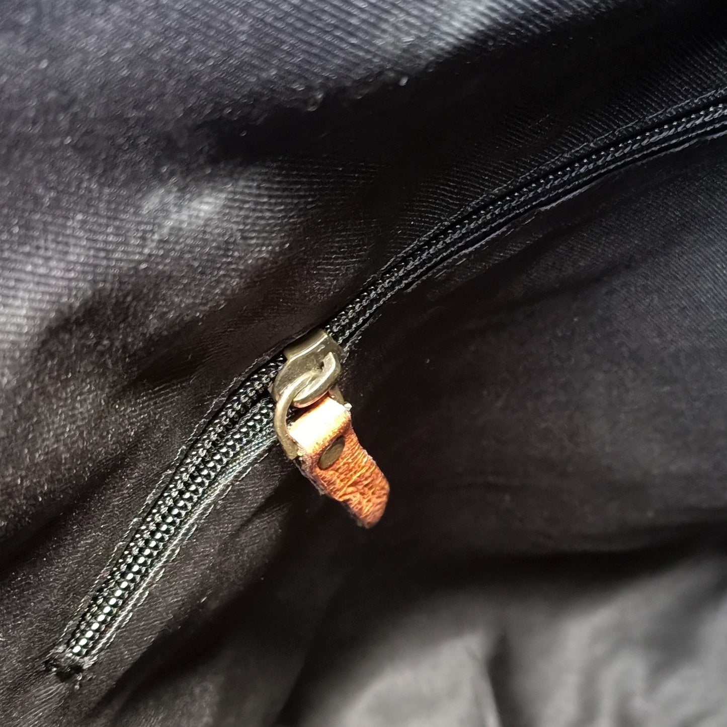 Rucksack de cuero marrón oscuro