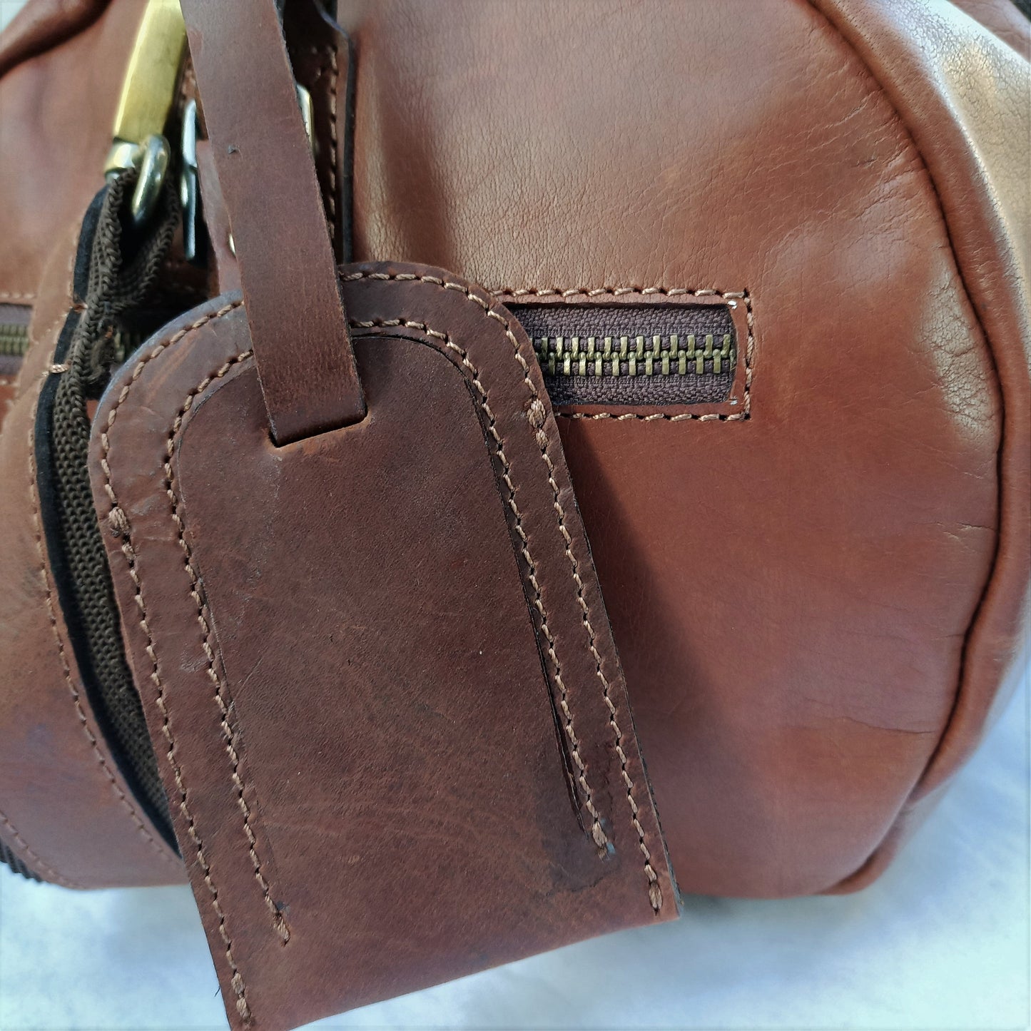 Bolso de viaje de cuero marrón