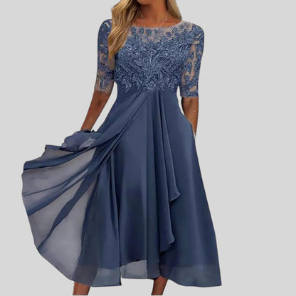 Zaria | El Halagador Vestido Midi de Encaje
