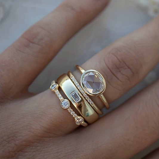 LILY | Set vintage de anillos dorados con circonitas