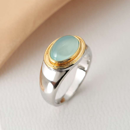 GABI | Anillo vintage con piedra lunar verde
