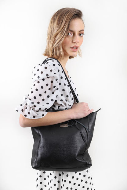 Cartera negra estilo Florencia