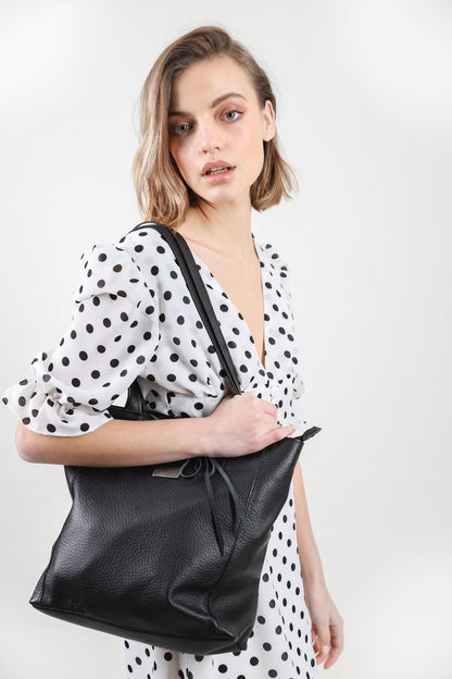 Cartera negra estilo Florencia